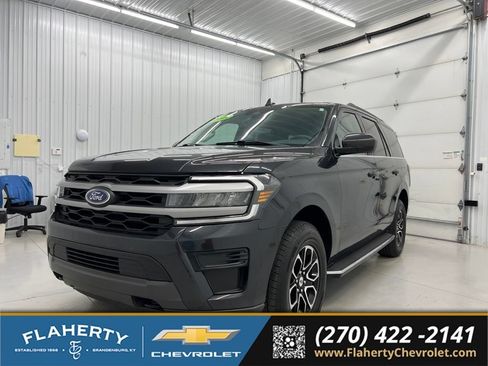 Used 2022 Ford Expedition XLT AWD/4WD image 6
