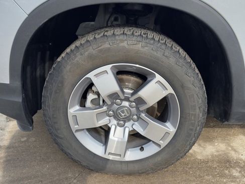 Certified 2025 Honda Ridgeline RTL image 9