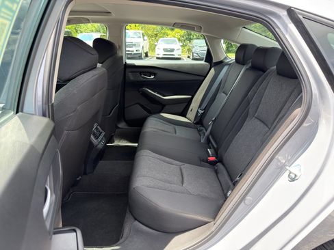 Used 2025 Honda Accord SE image 25