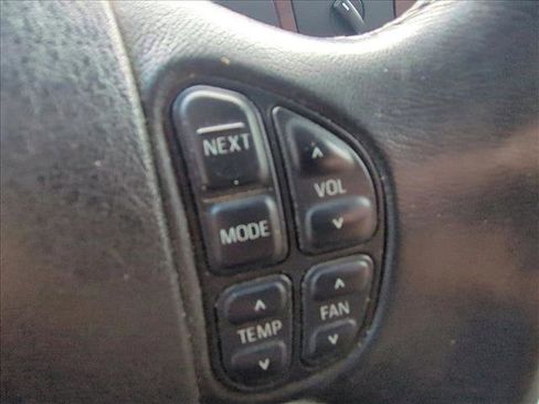 Used 2006 Ford F350 Lariat image 12