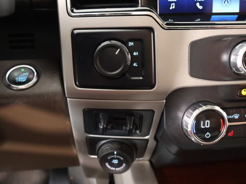 Used 2022 Ford F450 King Ranch w/ King Ranch Ultimate Package AWD/4WD image 9