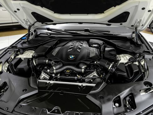 Used 2021 BMW M550i xDrive w/ Executive Package AWD/4WD image 48