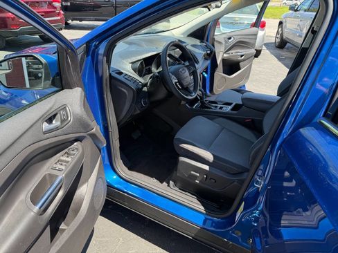 Used 2018 Ford Escape SE w/ SE Sync 3 Package AWD/4WD image 10