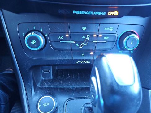 Used 2015 Ford Focus SE w/ Equipment Group 201A image 20