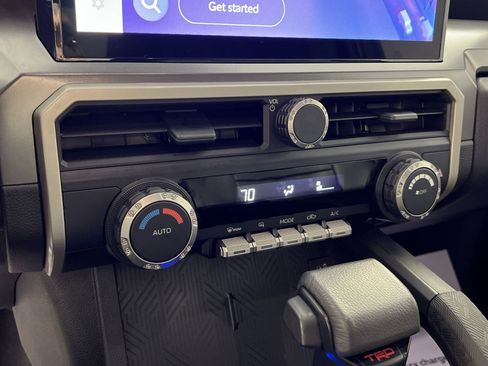 Used 2024 Toyota Tacoma TRD Sport image 21