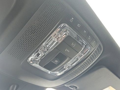 Certified 2025 Mercedes-Benz GLA 250 4MATIC image 32