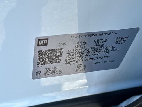 Used 2022 GMC Acadia SLE FWD image 35