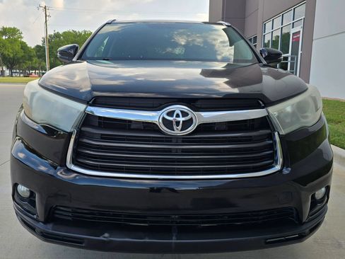 Used 2015 Toyota Highlander XLE FWD image 2