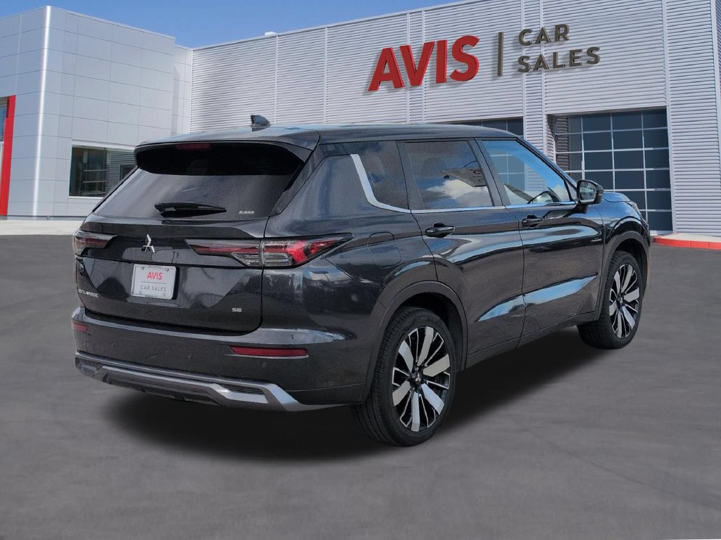 Used 2025 Mitsubishi Outlander SE AWD/4WD image 6