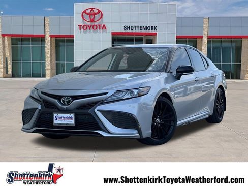 Used 2021 Toyota Camry XSE w/ Navigation Package FWD image 1