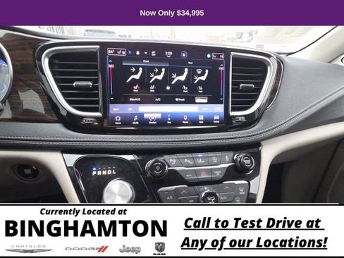 Used 2022 Chrysler Pacifica Limited image 19