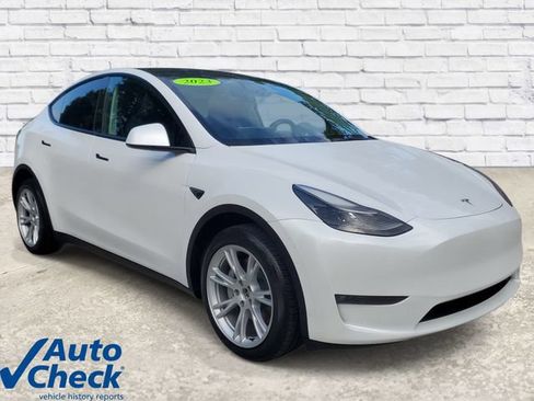 Used 2023 Tesla Model Y Long Range AWD/4WD image 5