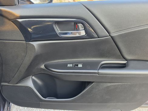 Used 2013 Honda Accord Sport image 10