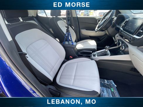 Used 2025 Hyundai Venue SEL FWD image 26