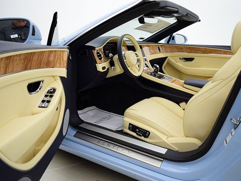 Certified 2023 Bentley Continental GT V8 image 38