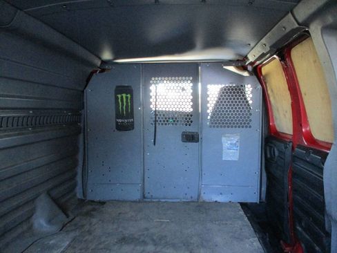 Used 2009 Chevrolet Express 3500 image 20