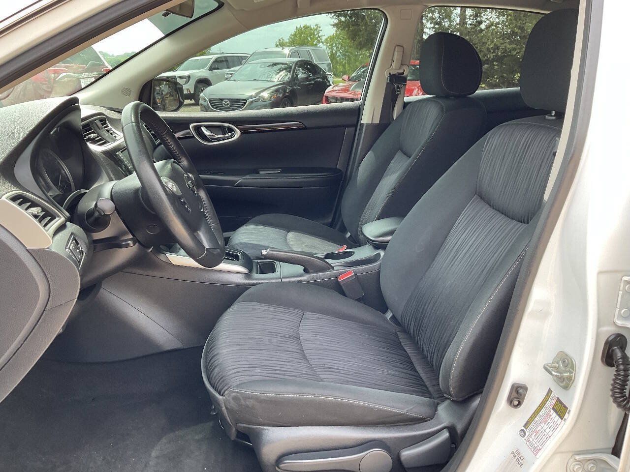 Used 2019 Nissan Sentra SV FWD image 12