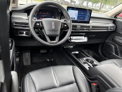 Used 2023 Lincoln Corsair FWD image 18