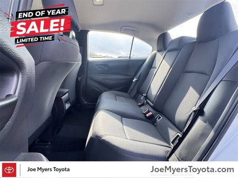 Used 2025 Toyota Corolla LE image 23