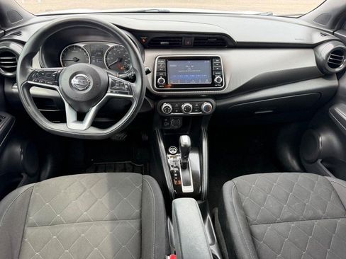 Used 2018 Nissan Kicks S FWD image 10