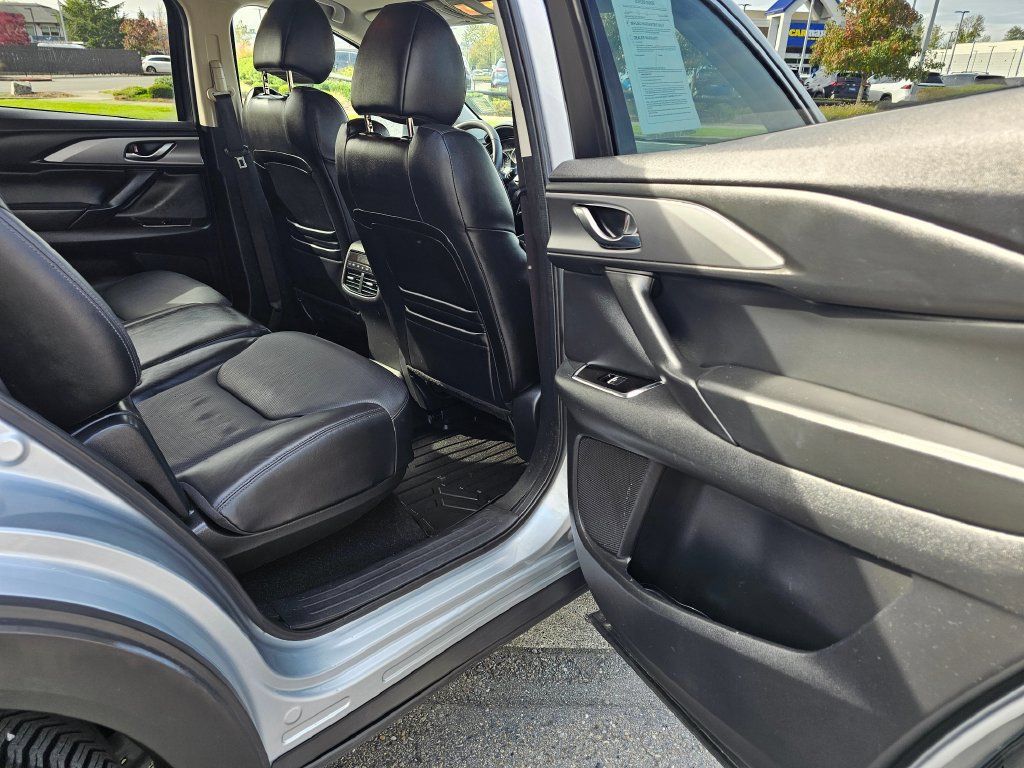 Used 2018 MAZDA CX-9 Touring AWD/4WD image 14