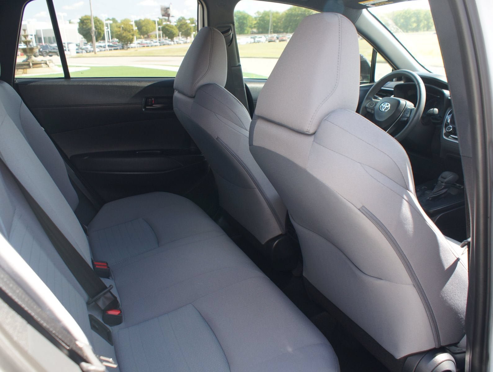 Used 2026 Toyota Corolla Cross AWD Hybrid w/ Moonroof Package image 21