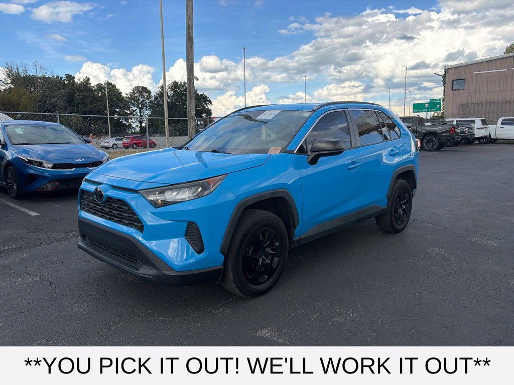 Used 2021 Toyota RAV4 LE w/ Carpet Mat Package (TMS) AWD/4WD image 3