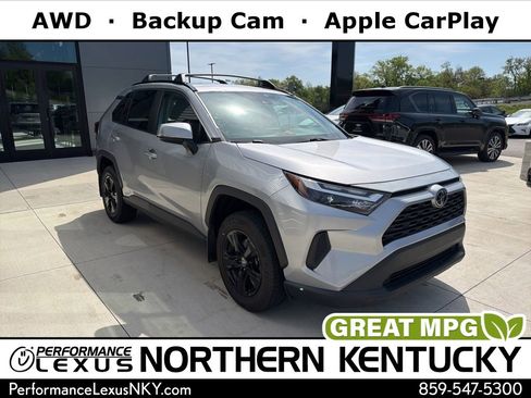 Used 2022 Toyota RAV4 XLE AWD/4WD image 1