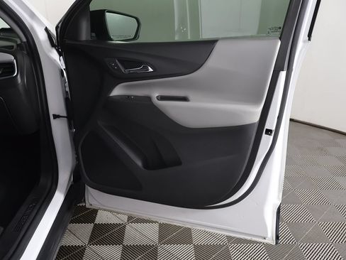Used 2019 Chevrolet Equinox LS AWD/4WD image 20