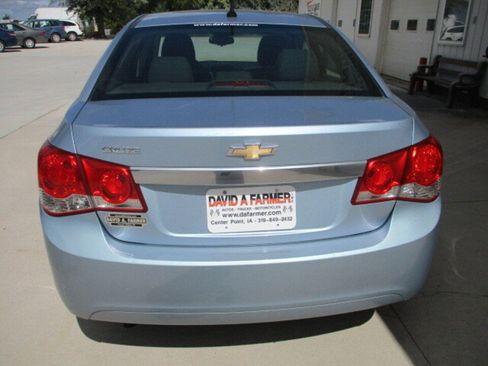 Used 2011 Chevrolet Cruze LS image 14