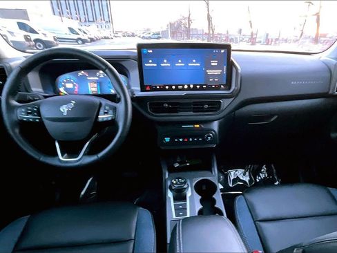 Used 2025 Ford Bronco Sport Outer Banks w/ Outer Banks Tech Package+ image 14