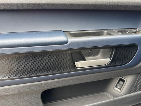 New 2025 Volkswagen ID. Buzz Pro S image 11