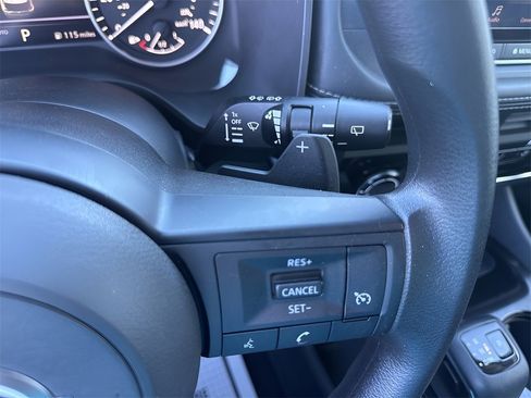 Used 2023 Nissan Rogue S image 21