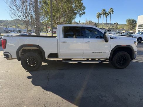 Used 2024 GMC Sierra 2500 SLE w/ SLE Value Package; image 9