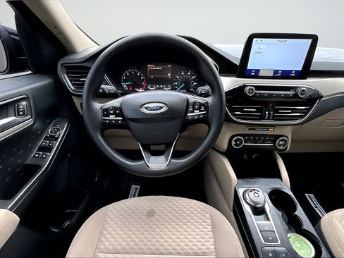 Used 2020 Ford Escape SE image 13