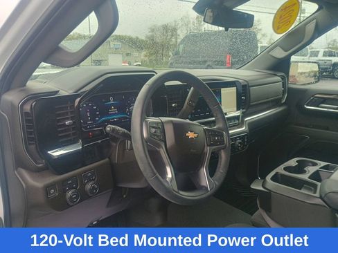 Used 2024 Chevrolet Silverado 1500 LT AWD/4WD image 11