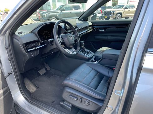 Used 2024 Honda CR-V Sport Touring image 9