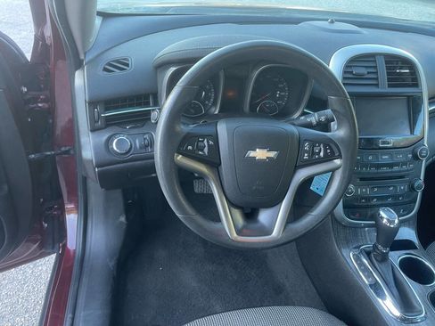 Used 2016 Chevrolet Malibu LT FWD image 16