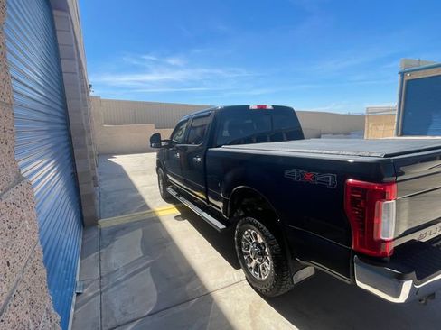 Used 2019 Ford F250 Lariat w/ Chrome Package image 4