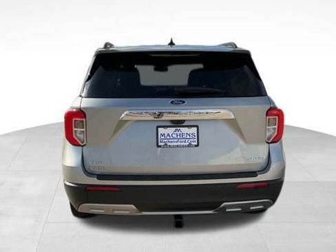 Used 2024 Ford Explorer XLT w/ Equipment Group 202A image 4