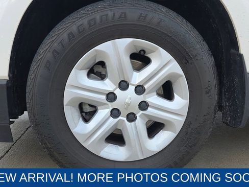 Used 2015 Chevrolet Traverse LS image 10