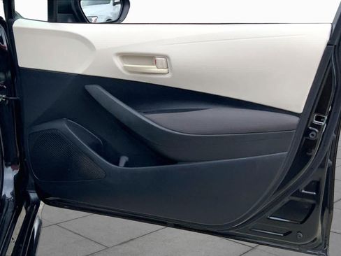 Used 2022 Toyota Corolla LE FWD image 22