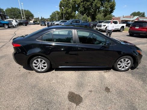 Used 2024 Toyota Corolla LE FWD image 9
