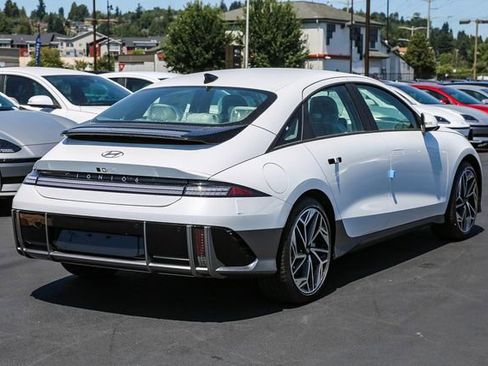 New 2025 Hyundai Ioniq 6 SEL image 9