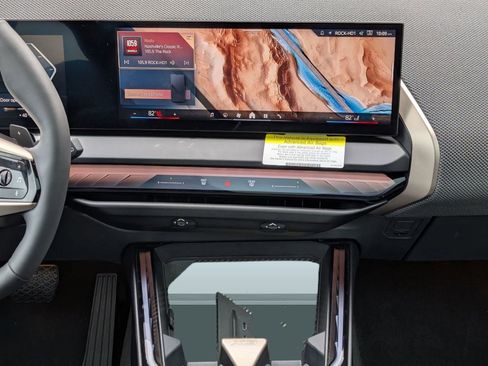 Used 2025 BMW X3 xDrive30i w/ Premium Package image 27