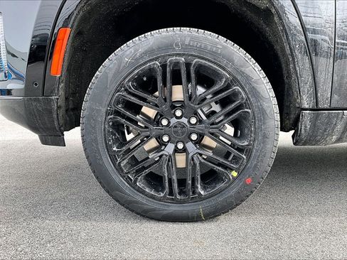 New 2026 Jeep Grand Wagoneer Limited image 8