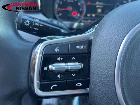 Used 2022 Kia Sorento S image 48