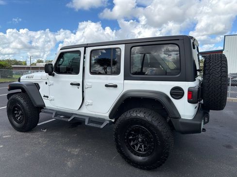 Used 2023 Jeep Wrangler Unlimited Sport AWD/4WD image 15