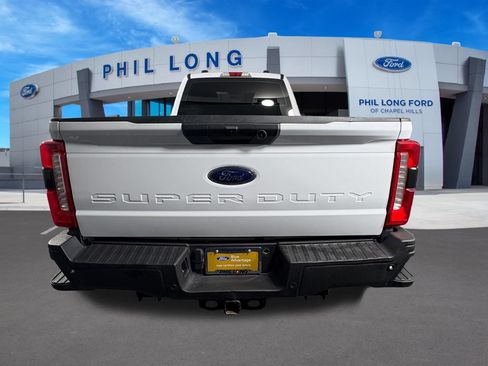 Certified 2023 Ford F250 XL w/ STX Appearance Package AWD/4WD image 4