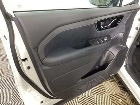Used 2026 Subaru Forester Touring AWD/4WD image 16